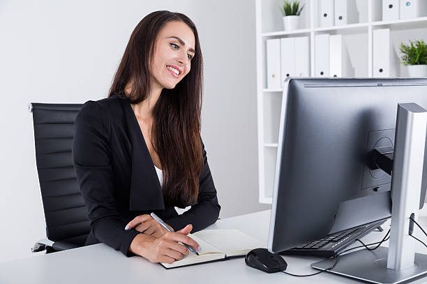 Dell Laptops & Accessories Review – Best Picks for 2025 Dell laptop connected to a Dell UltraSharp monitor, demonstrating an efficient dual-screen workspace for enhanced productivity